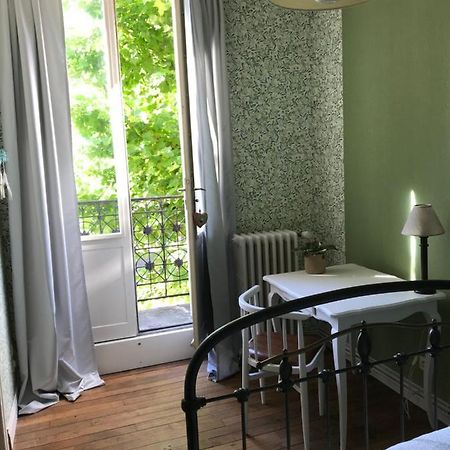 Bed and Breakfast Un Jardin Dans La Ville Шалон-ан-Шампань Екстер'єр фото